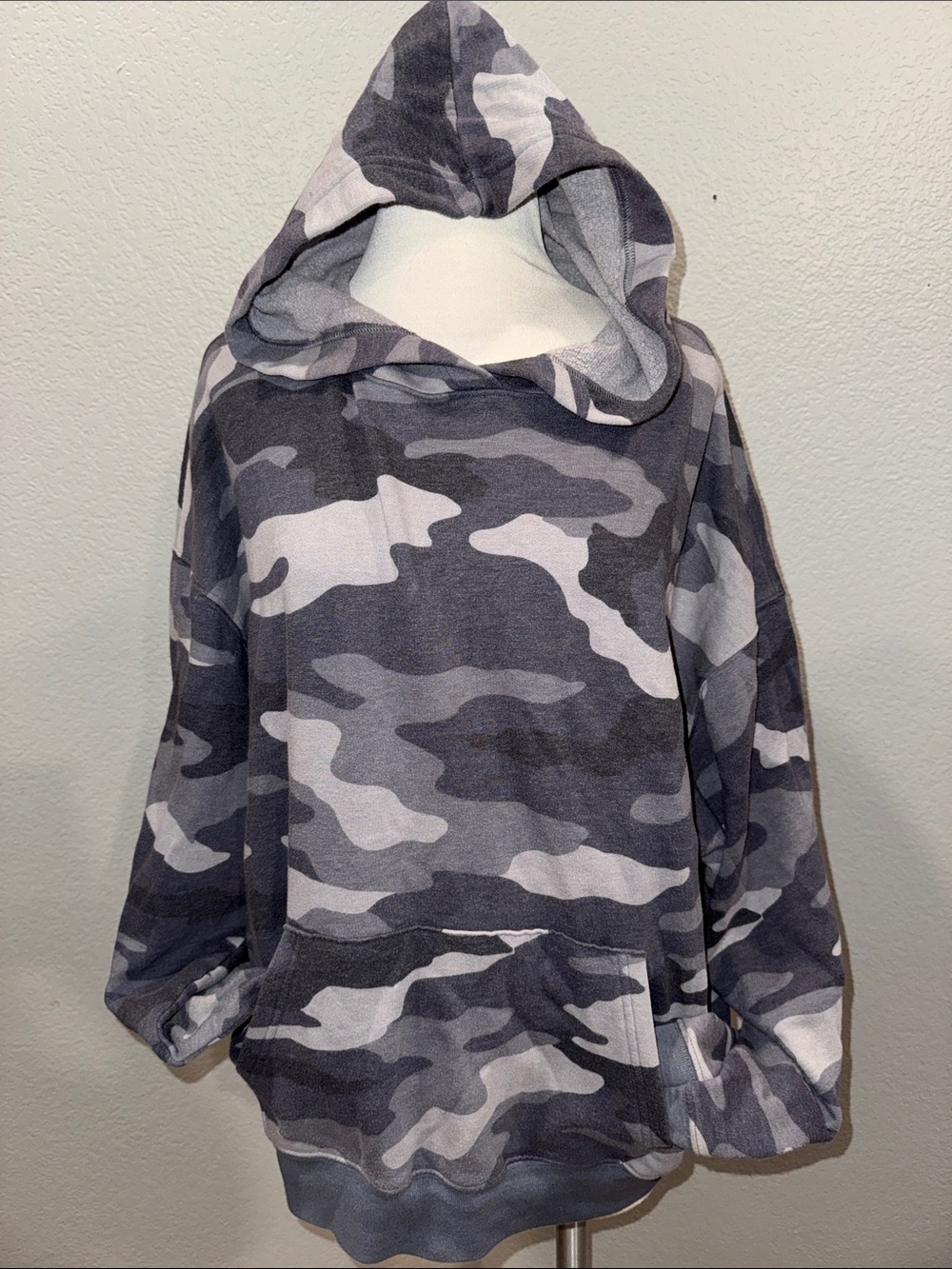 PINK Victoria's Secret Gray & White Camo Hooded Sweatshirt